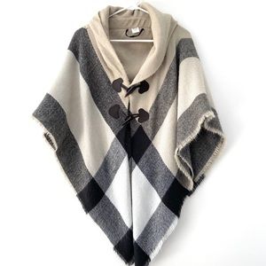 Beautiful Shrug/ Poncho Sweater